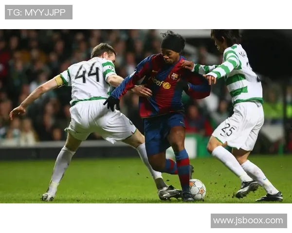 知名足球球星涉嫌强奸案调查进展引发社会广泛关注与热烈讨论 知名足球球星涉嫌强奸案调查进展引发社会广泛关注与热烈讨论